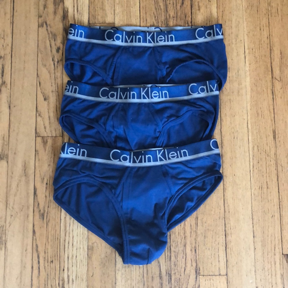 3 Med Men’s Blue/Slate Calvin Klein Hip Briefs